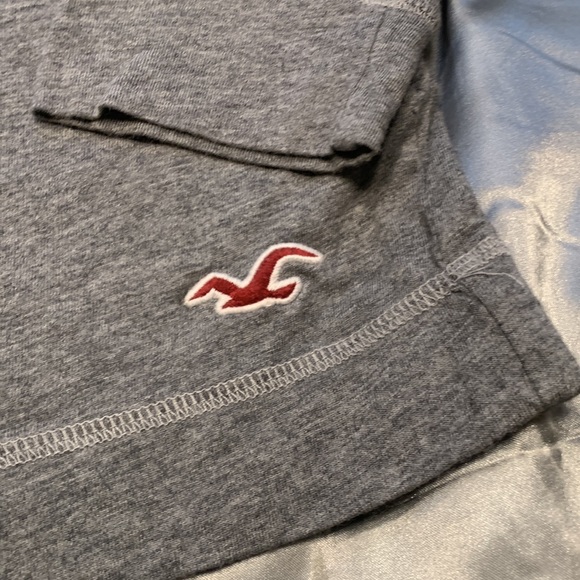 🌹 VINTAGE Hollister •  Super Soft Gray Casual Shirt - Picture 3 of 6